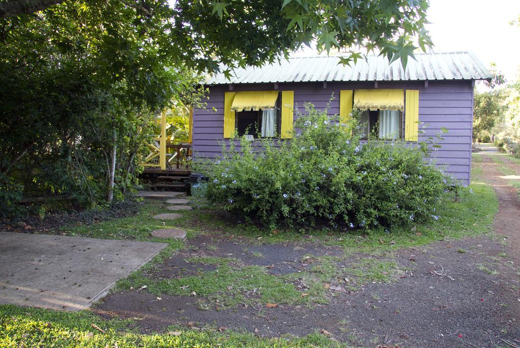 Lake Eacham Tourist Park & Cabins Екстер'єр фото