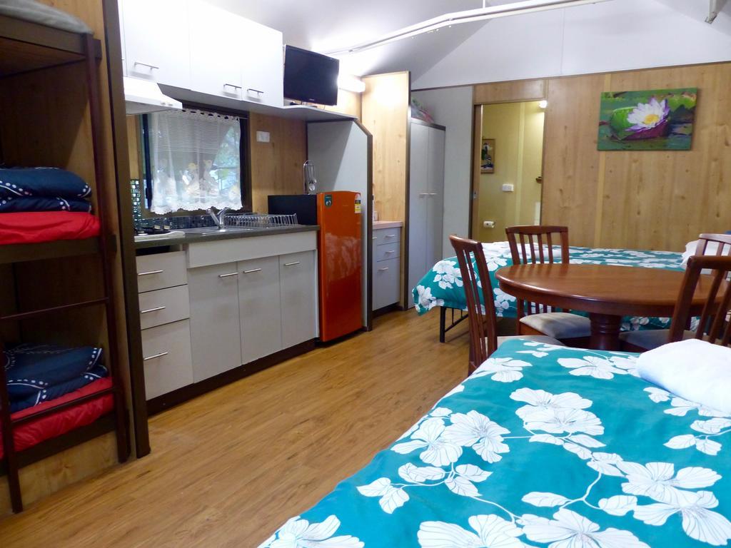 Lake Eacham Tourist Park & Cabins Екстер'єр фото